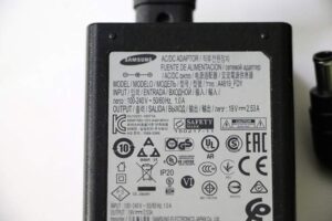 SAMSUNG АДАПТЕР A4819_FDY 19V-2.53A